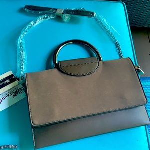 Mellow World crossbody. Brown with shoulder strap